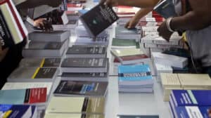 Mais de 1.800 pessoas subscreveram carta contra ataques à liberdade de autores