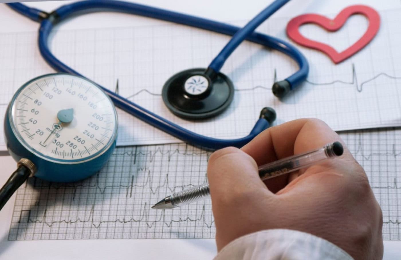 Associação assina acordo com Escolas Médicas para aliviar despesas dos estudantes