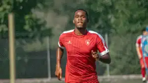 Yaya Sithole oficializado no Gil Vicente