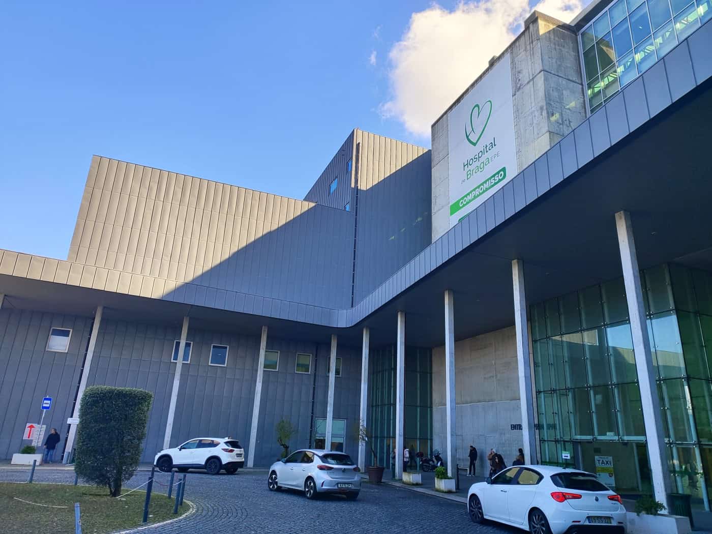 Greve fecha nove de onze salas de cirurgia no Hospital de Braga - FNAM