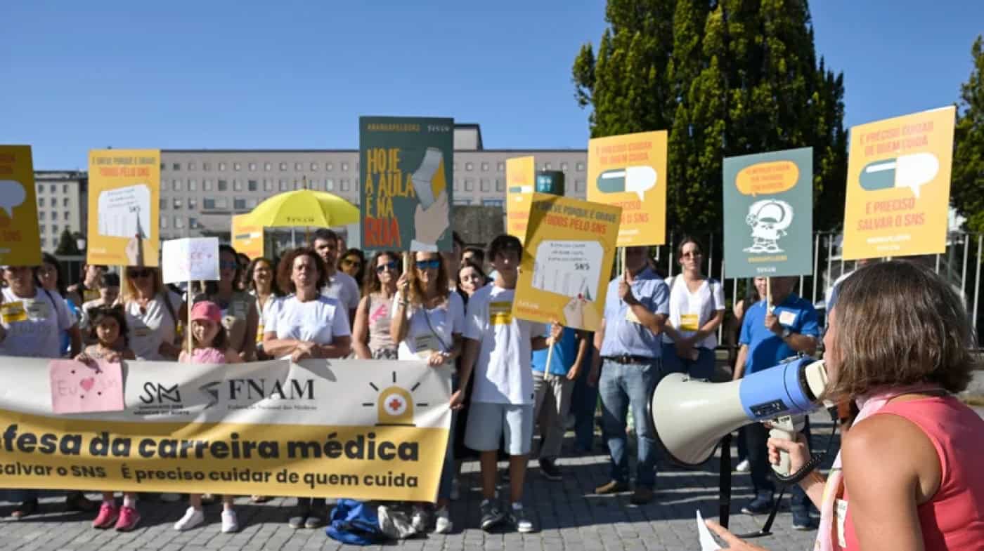 Greve dos médicos. Fnam aponta para 75% de adesão e tutela fala em 31%