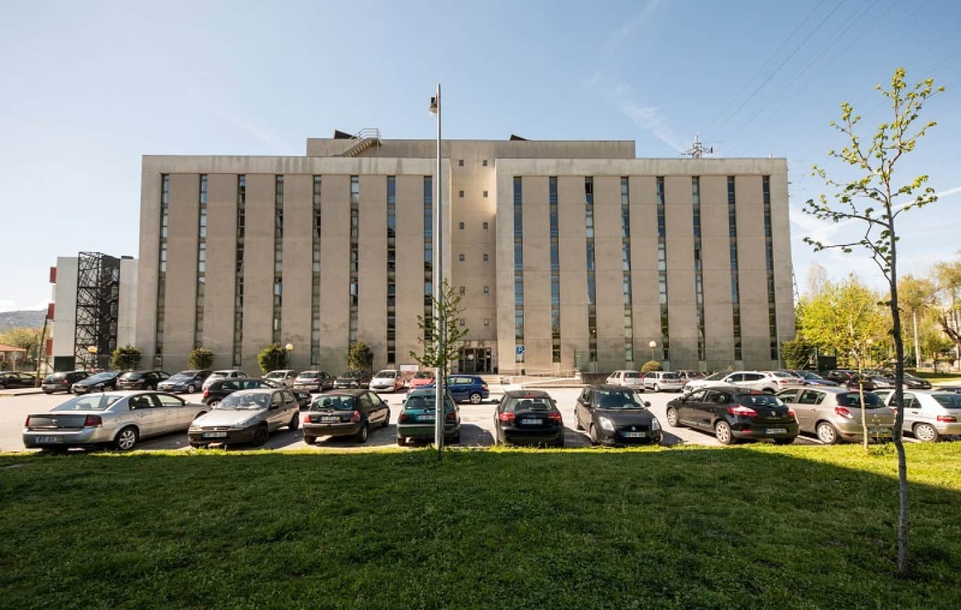 Ensino superior: há 35 mil camas para 110 mil estudantes deslocados