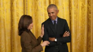 Barack e Michelle Obama declaram apoio a Kamala Harris 