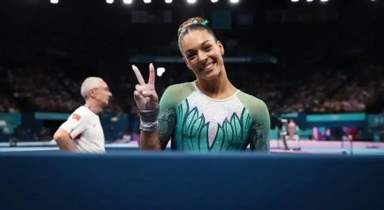 Paris2024. Ginasta Filipa Martins sai emocionada da qualificação e com o sonho da final&nbsp;