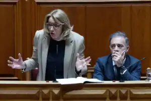 Ministra do Trabalho garante que critérios de acesso a vaga em creche não vão ser alterados 