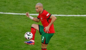 Pepe anuncia fim da carreira aos 41 anos