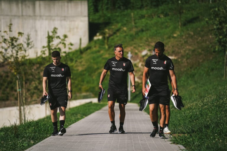 SCB sem apresentação oficial do novo treinador