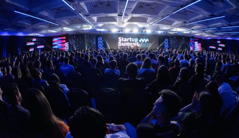 Dez startups nacionais rumam até à Startup Summit no Brasil &nbsp;