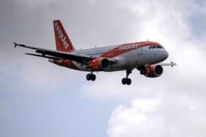 Sindicato aponta adesão de quase 100% na greve da easyJet, empresa fala em 58%&nbsp;