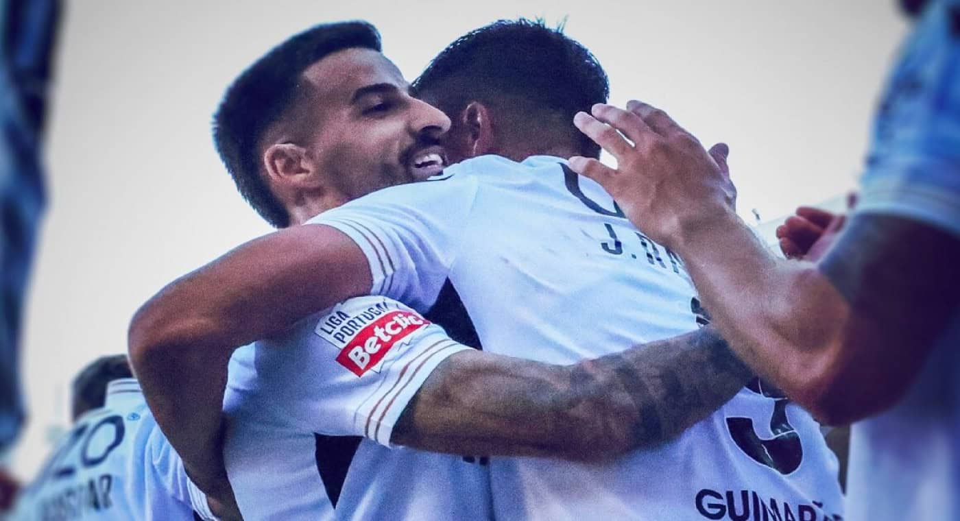 Vitória SC vence Estoril Praia e junta-se a trio no topo da I Liga&nbsp;