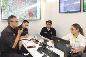 Praça Conde Agrolongo com posto médico na Noite Branca