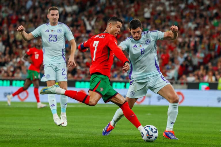 Portugal vence Escócia após reviravolta e isola-se na liderança do Grupo A1 da Liga das Nações