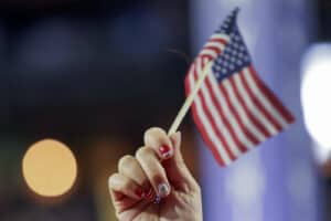 Donald Trump e Kamala Harris defrontam-se hoje em debate histórico&nbsp;