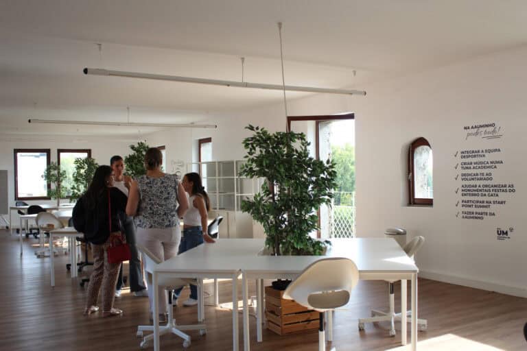 Agora sim. Sede da AAUMinho traz novo espaço de estudo aos alunos de Azurém