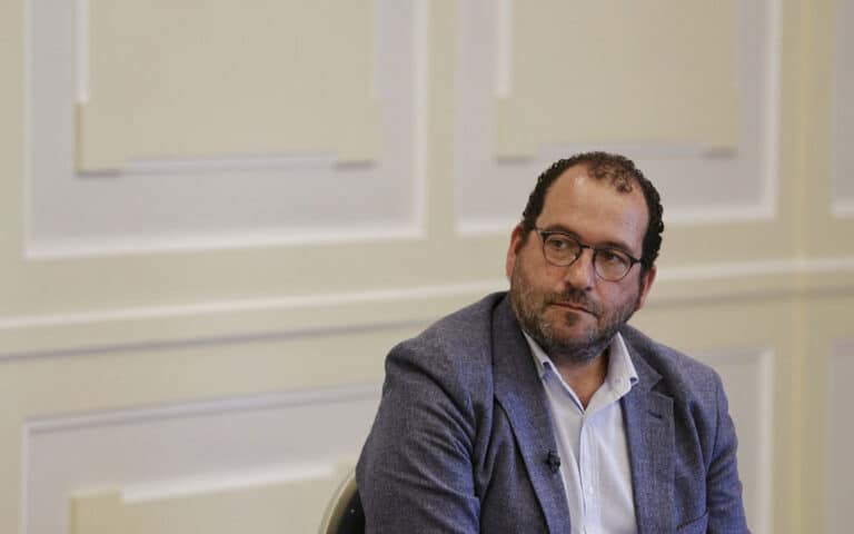 Ex-ministro da Educação acusa Governo de mentir sobre número de alunos sem aulas