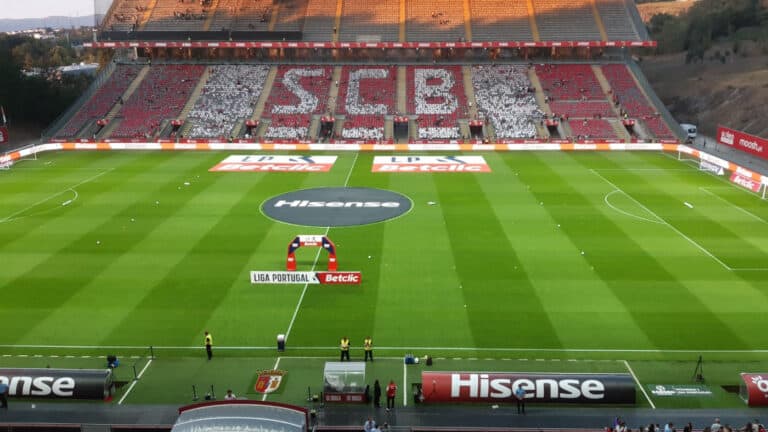 Dérbi na Pedreira. Eis os jogadores do SCB e do Vitória SC que vão iniciar a partida