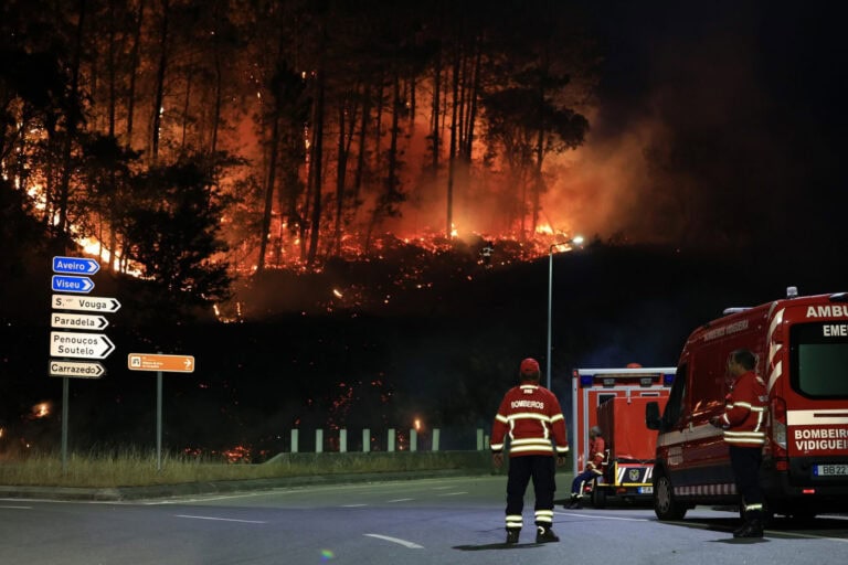 Incêndios: Distritos de Aveiro e Viseu com duas estradas nacionais cortadas&nbsp;