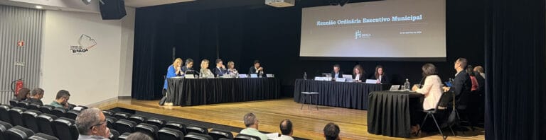 Pontas letivas asseguradas por duas instituições. PS diz que programa continua a não ser inclusivo