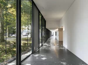 Exposição itinerante dos&nbsp;50 Anos da UMinho&nbsp;estimula debate em Vila Verde