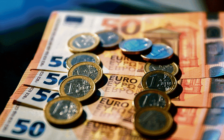 Bónus de 200 euros chega a 1 milhão de pensionistas e outro milhão recebe 150 euros