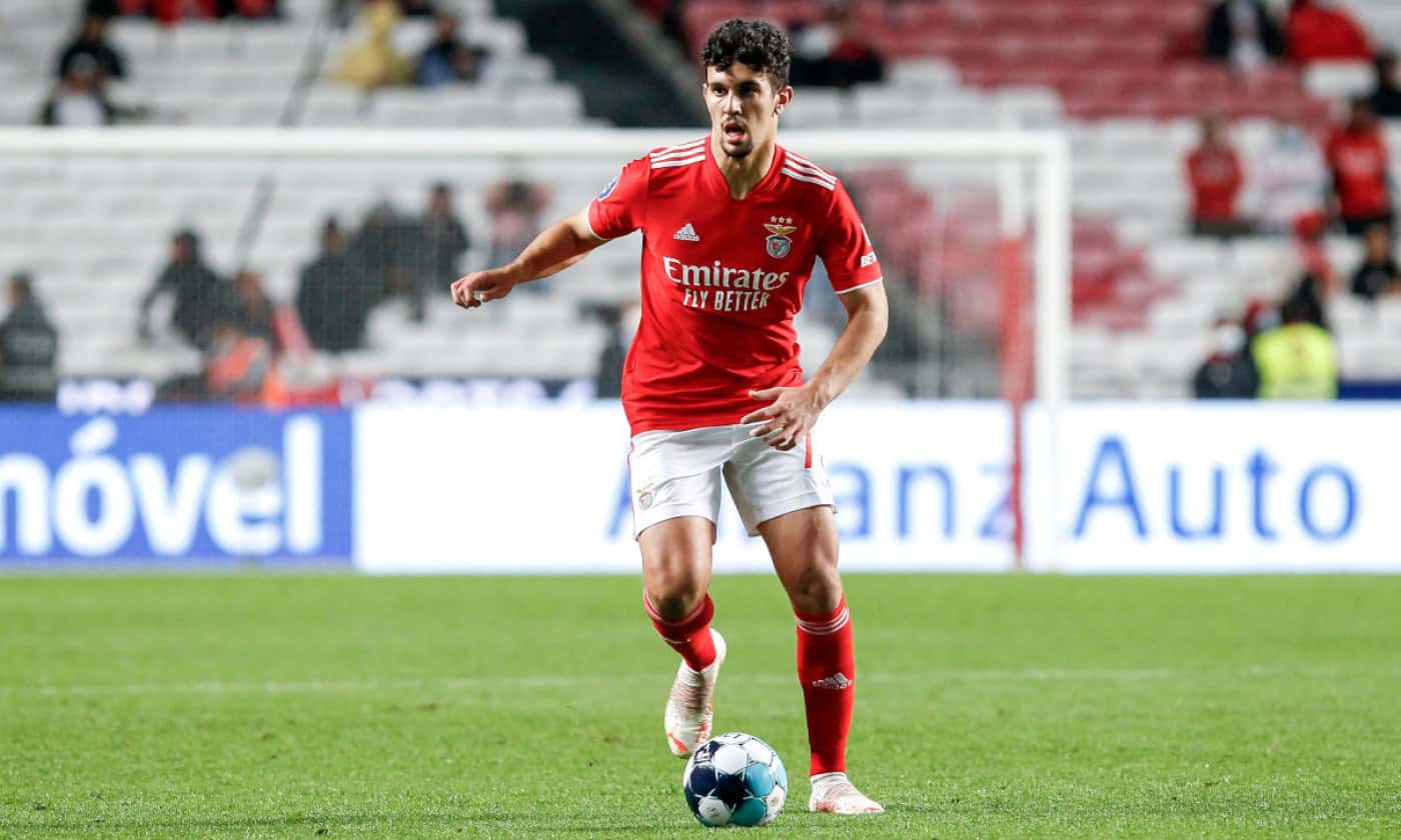 Famalicense Tomás Araújo chamado por Martinez à Seleção