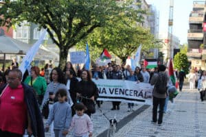 Perto de 200 pessoas manifestaram-se em Braga por uma "Palestina Livre!"