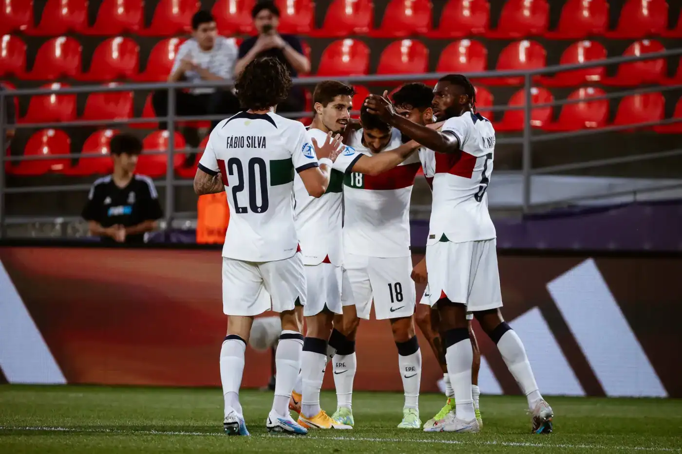 Portugal apura-se para o Euro2025 de sub-21 com triunfo nas Ilhas Faroé&nbsp;