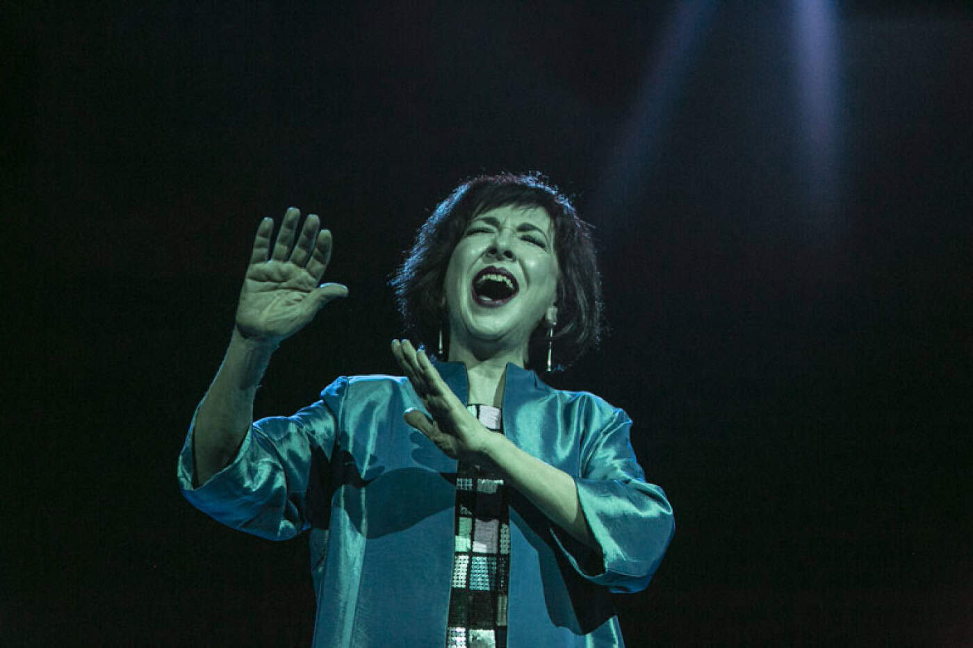 Fátima Miranda encerra a programação do Bairro Coral