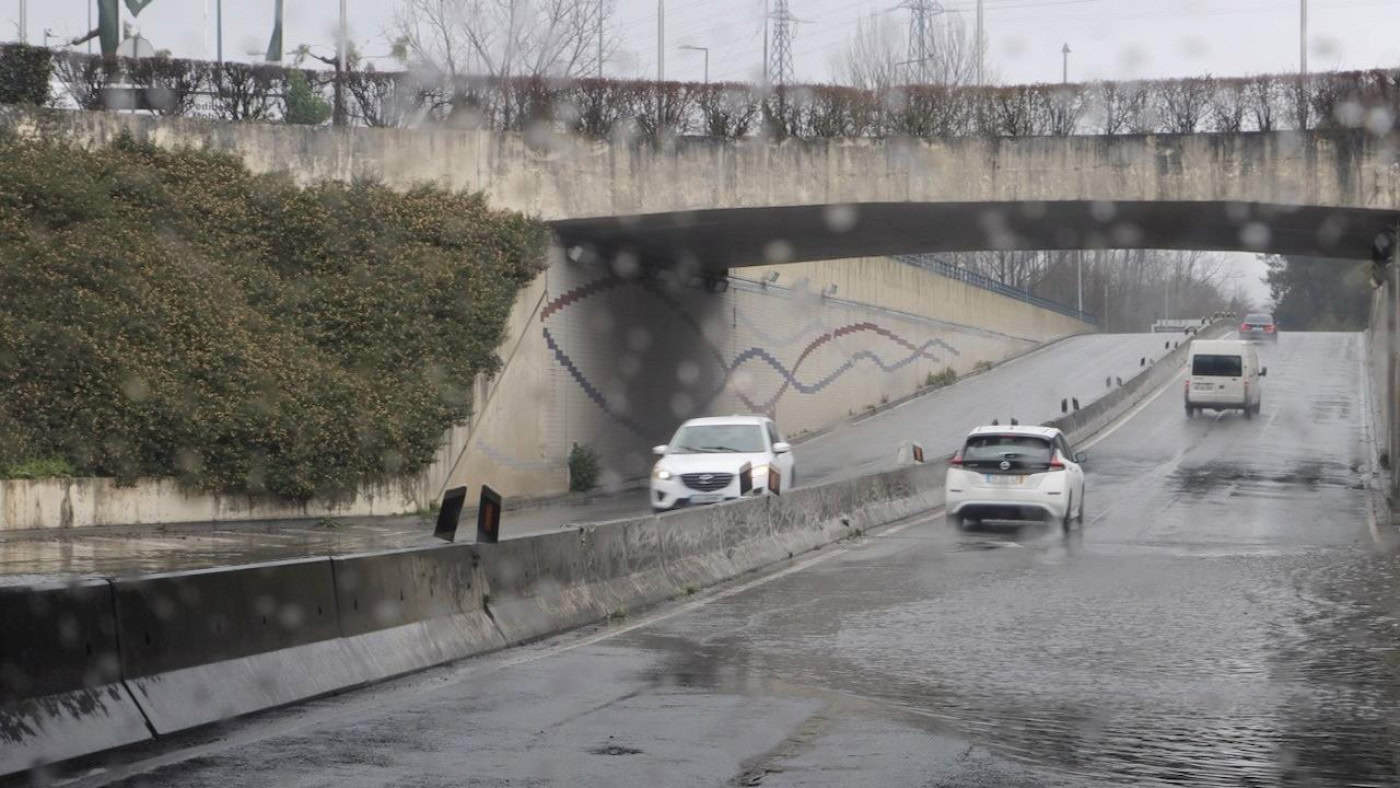 Proteção Civil avisa para situações de chuva e vento fortes a partir de terça-feira