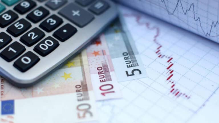 Economistas admitem risco de a poupança com o IRS Jovem contribuir para reduzir salários