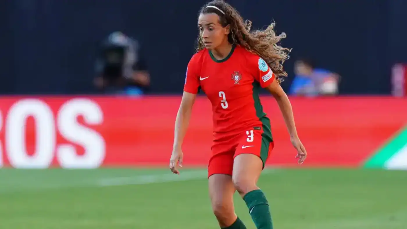 Alícia Correia quer Portugal a mostrar favoritismo diante do Azerbaijão em campo&nbsp;