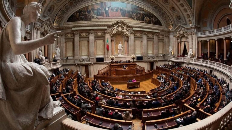 Parlamento inicia debate na generalidade do primeiro orçamento do Governo de Montenegro