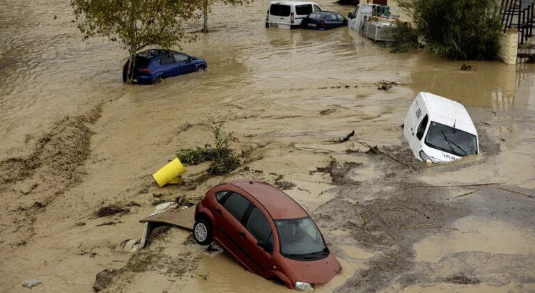 Pelo menos 13 mortos em Espanha em inundações em Valência