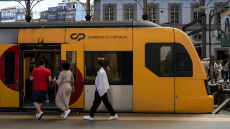 Greve na CP leva ao cancelamento de 159 comboios até às 12:00