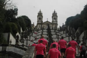 "Prevenção é a palavra-chave". Mais de 200 pessoas em caminhada solidária pelo Cancro da Mama