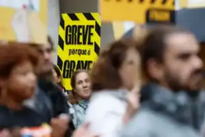 Greve na função pública deve encerrar escolas e condicionar hospitais