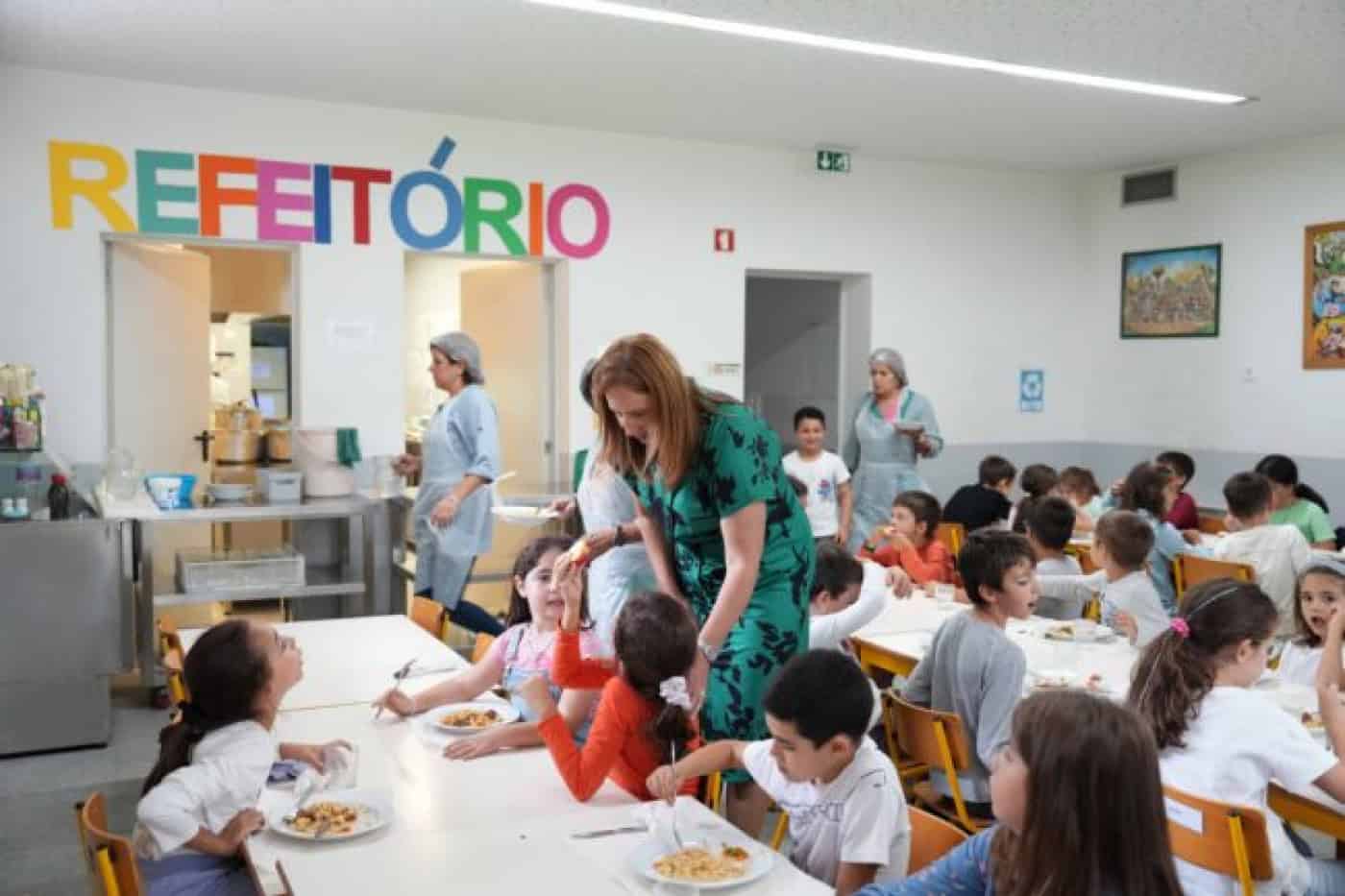 Greve encerra onze escolas básicas e jardins-de-infância em Braga