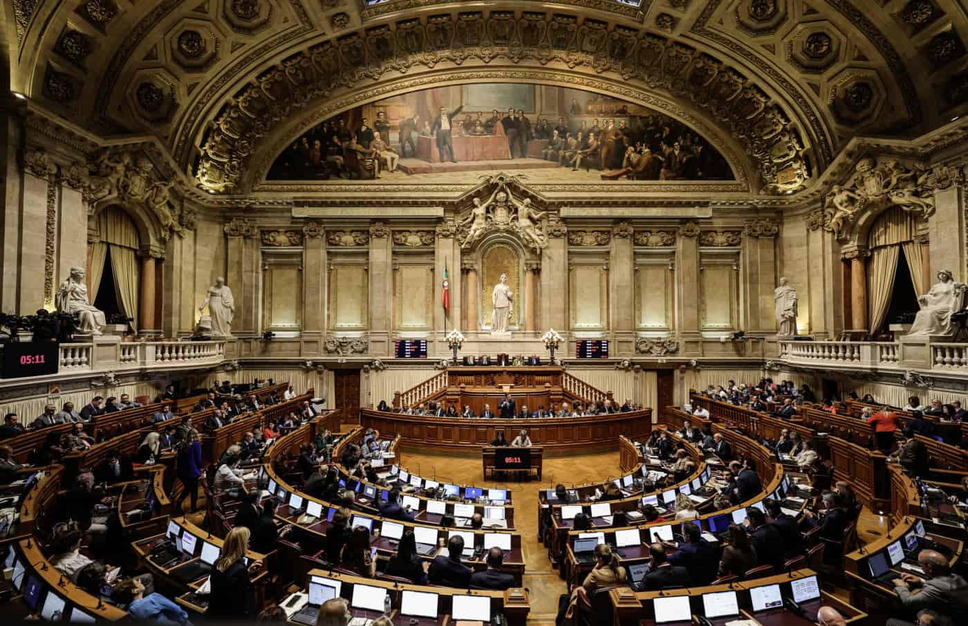 Proposta do OE2025 aprovada na generalidade por PSD e CDS-PP com abstenção do PS&nbsp;