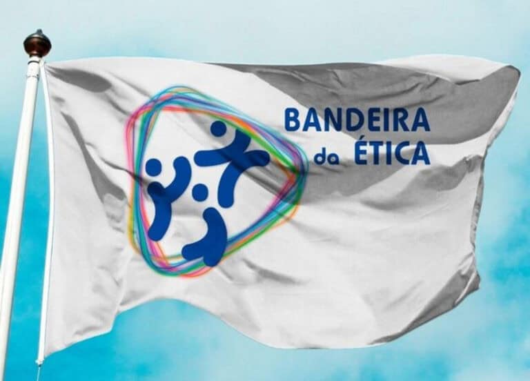 Município de Famalicão recebe  Bandeira da Ética no Desporto