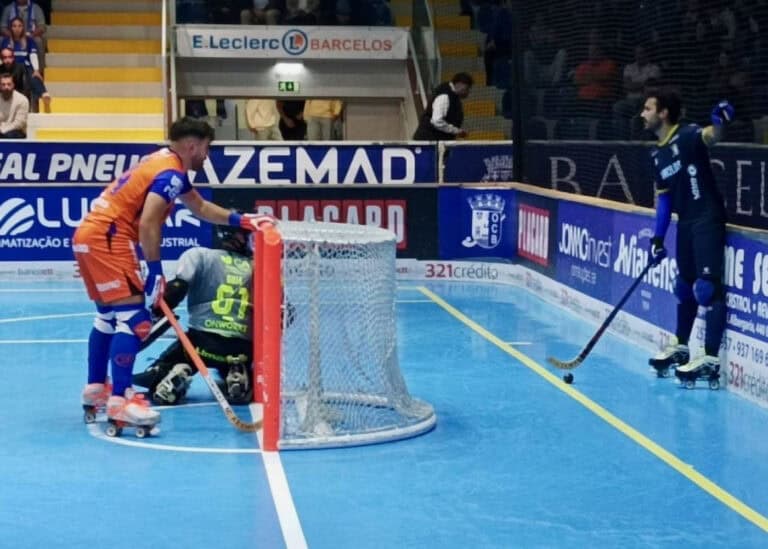 Hóquei em patins. OC Barcelos ultrapassa Juventude de Viana e dérbi minhoto termina empatado