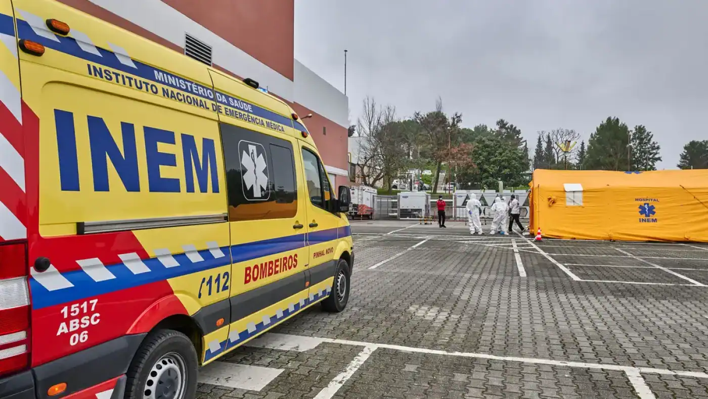 Sobe para onze os casos de mortes associadas a atrasos no INEM