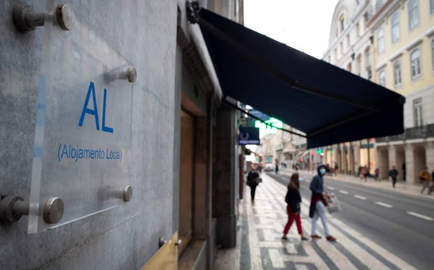 Mais municípios travam novas licenças de alojamento local