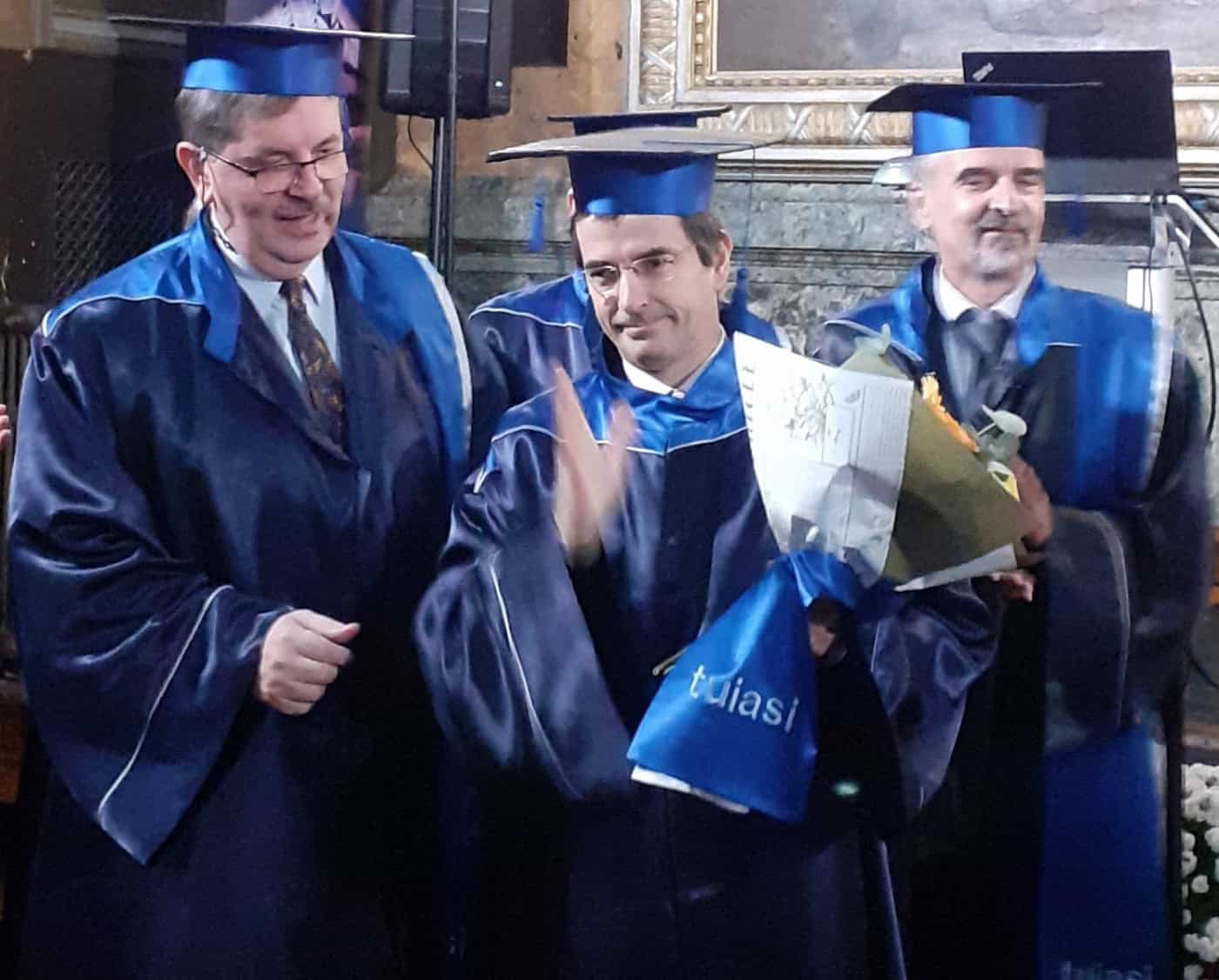 Paulo Flores recebe Doutoramento Honoris Causa na Roménia