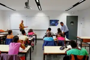 Número de alunos sem aulas a pelo menos uma disciplina desde o início do ano letivo caiu 90% face a 2023 