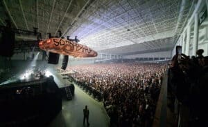 Braga voltou ao "Summer of'69" e lotou Fórum para ver Bryan Adams&nbsp;