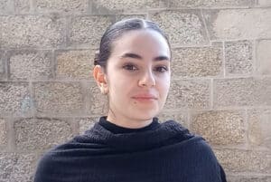 Vitória Carvalho é candidata à direção da AAUMinho para "Lutar por Abril"