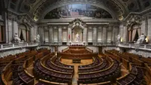 OE2025: Deputados aprovam descida do IRC em 1 ponto percentual 