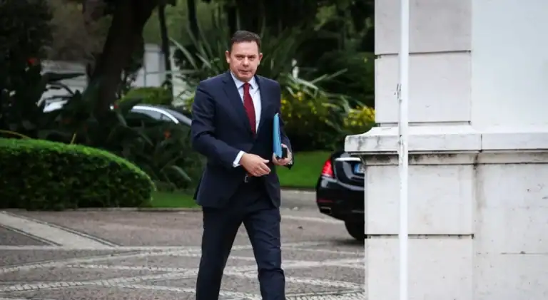 Primeiro-ministro vai falar ao país às 20h00 após reunião com MAI e ministra da Justiça