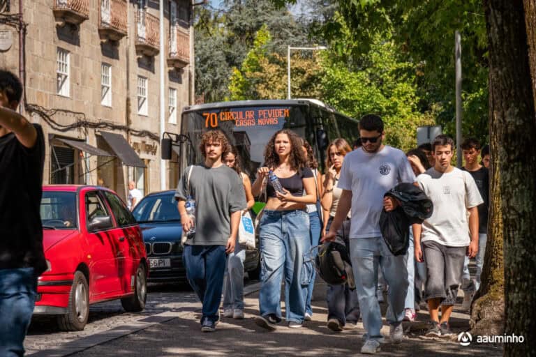 Futura direção da AAUMinho deve decidir continuidade do serviço de transportes