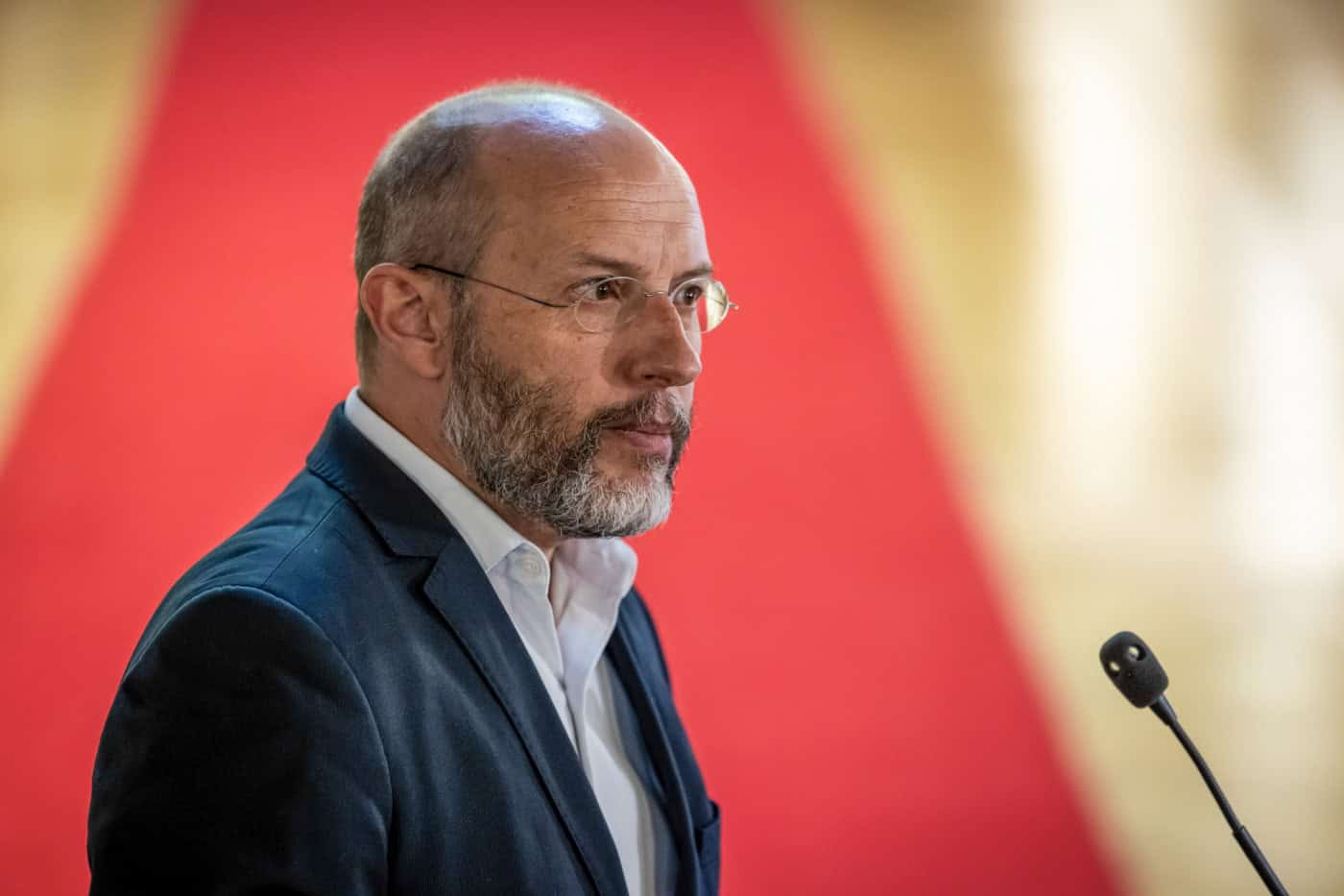 Livre vai usar reforço salarial de políticos para financiar bolsa de estudo